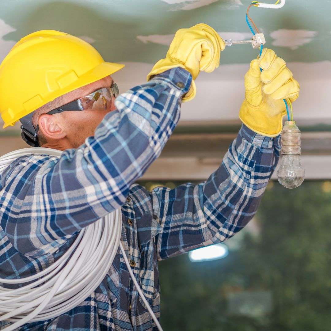 Professional electrician at work in Tampa FL